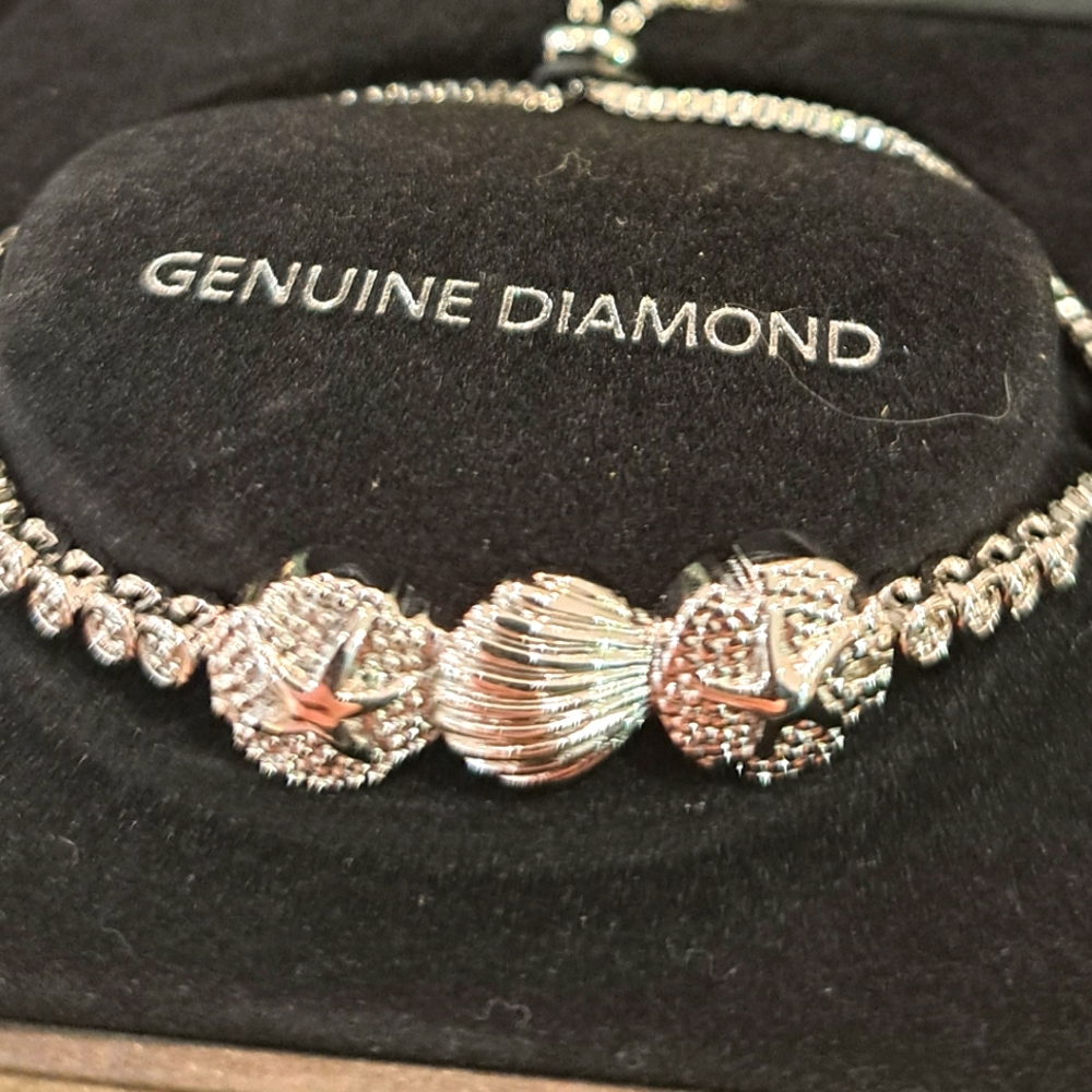 Diamond Starfish/Sand Dollar/Sea Shell themed Bracelet